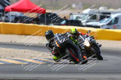 media/Apr-10-2022-SoCal Trackdays (Sun) [[f104b12566]]/Turn 2 (1135am)/